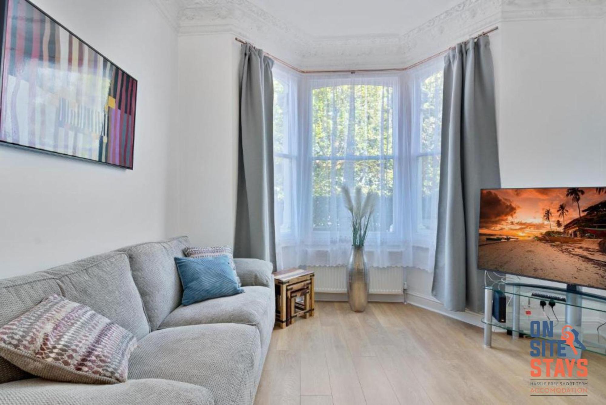 Onsitestays - Tranquil 2 Bedroom Apartment With Large Kitchen, Private Garden Near Wimbledon Station London Exteriör bild