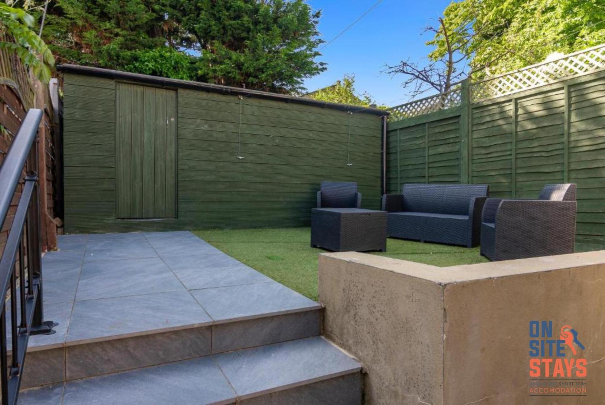 Onsitestays - Tranquil 2 Bedroom Apartment With Large Kitchen, Private Garden Near Wimbledon Station London Exteriör bild