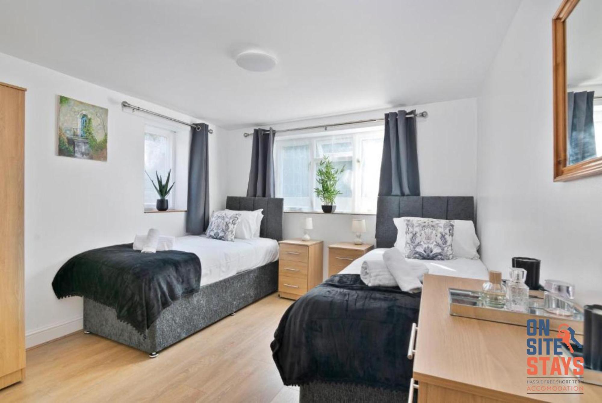 Onsitestays - Tranquil 2 Bedroom Apartment With Large Kitchen, Private Garden Near Wimbledon Station London Exteriör bild