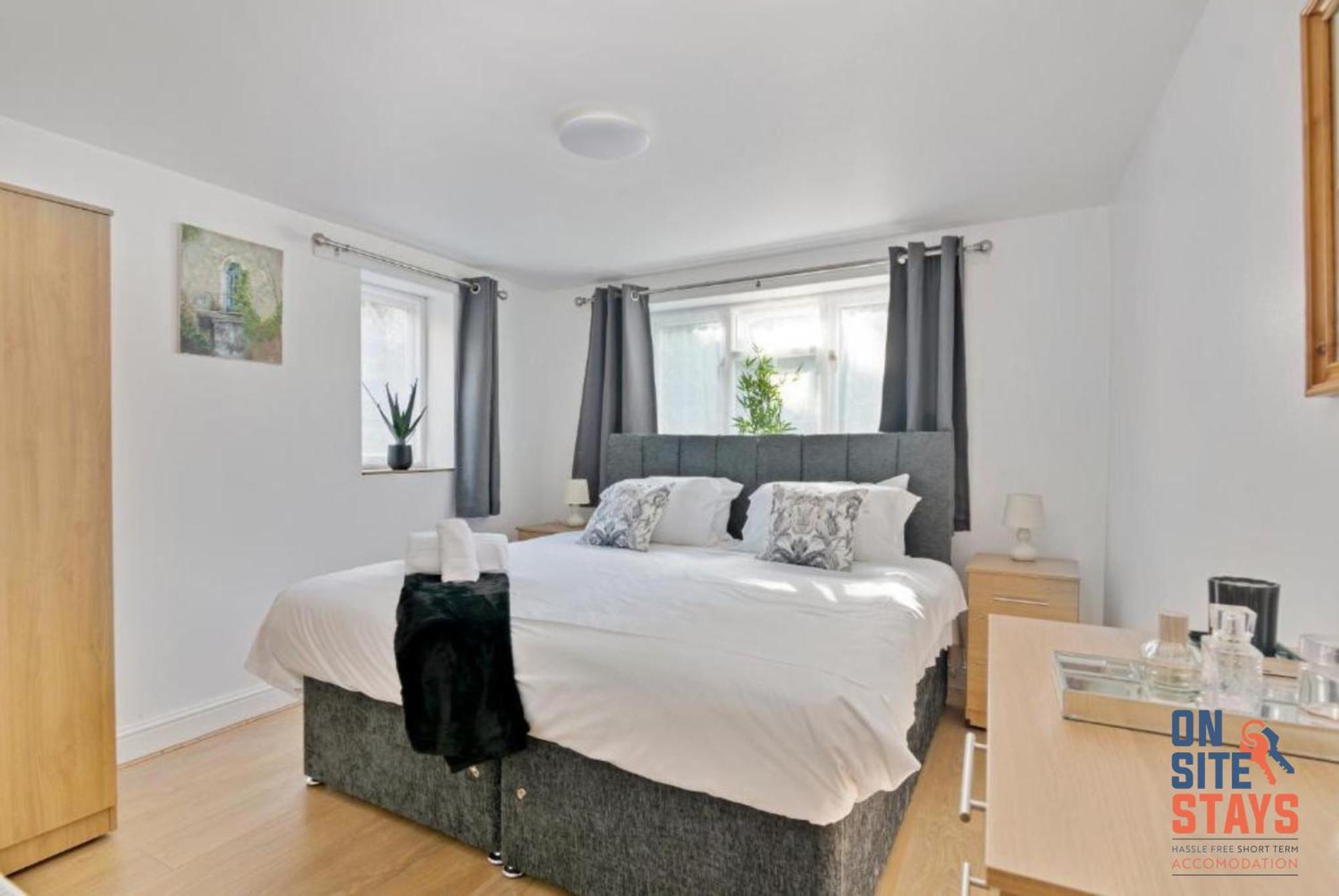 Onsitestays - Tranquil 2 Bedroom Apartment With Large Kitchen, Private Garden Near Wimbledon Station London Exteriör bild